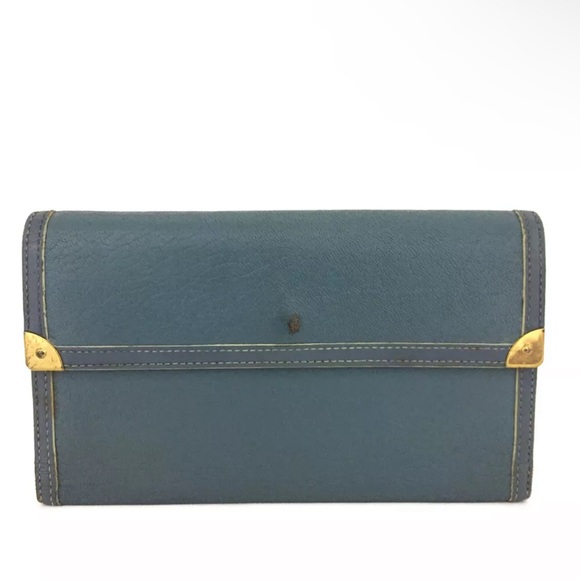 RARE Louis Vuitton Suhali Porte Tresor
International Leather Trifold
Wallet - Picture 1 of 8